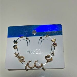 Rue21 Gold Heart and Star Earrings Set